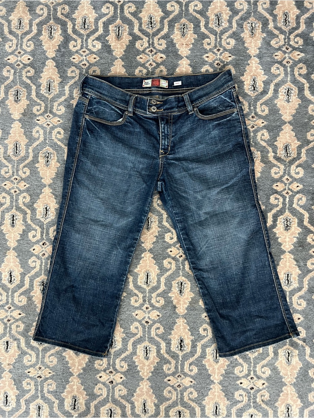Old Navy Y2K Low Waist Capri Jeans
